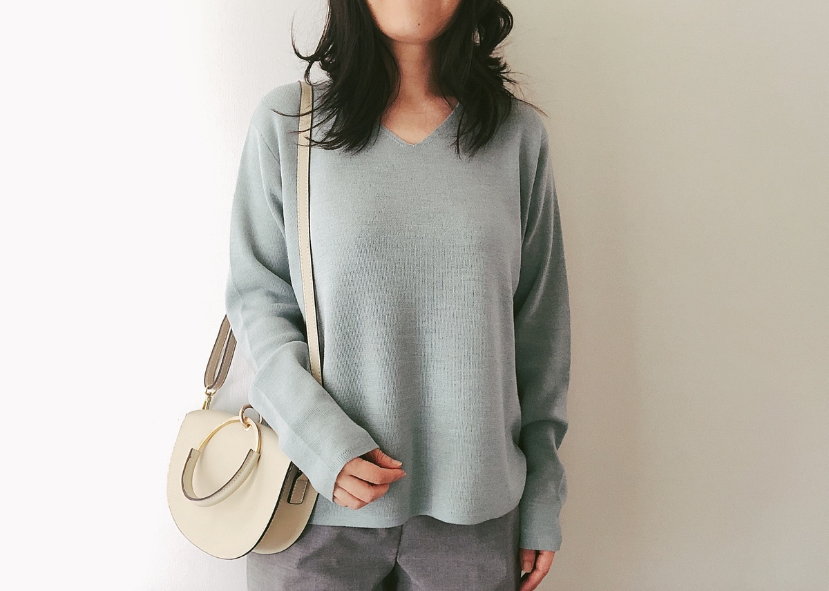 OPAQUEの洗えるニット2990円が人気! きれい色がポイントの秋コーデ