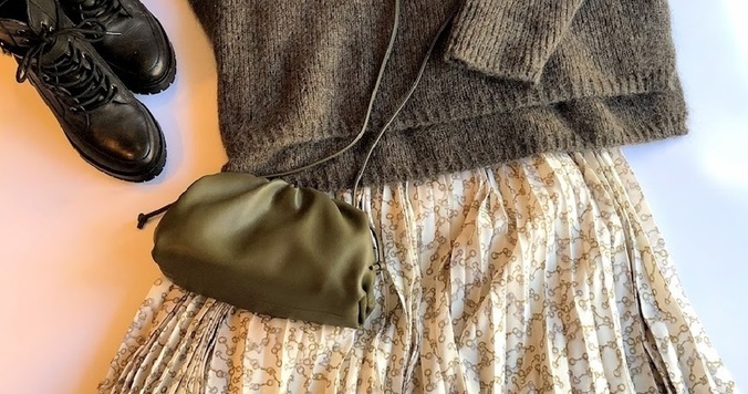 今日はどっちの気分？　「ゆるっと」「ピタッと」コーデ