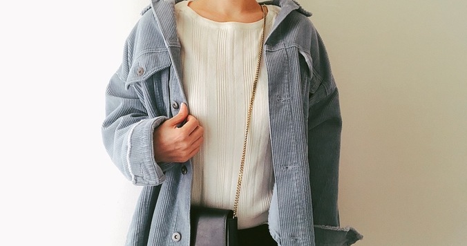 ZARAのコーデュロイジャケットが今旬！　くすみブルーでパリジェンヌ風