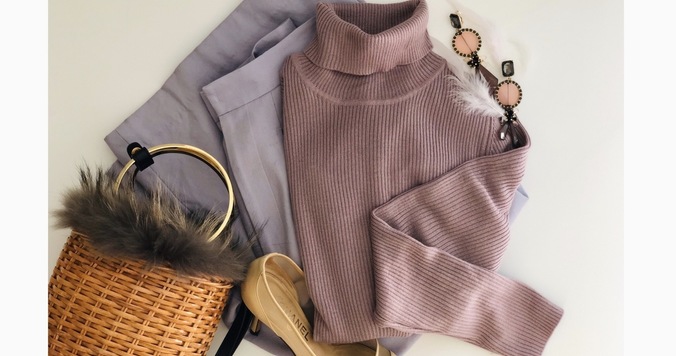 1490円に見えない！　GUリブタートルネックセーターで大人上品コーデ