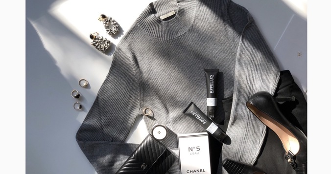 GUリブハイネックセーター1490円が超優秀！　どんなボトムスでも大人上品に