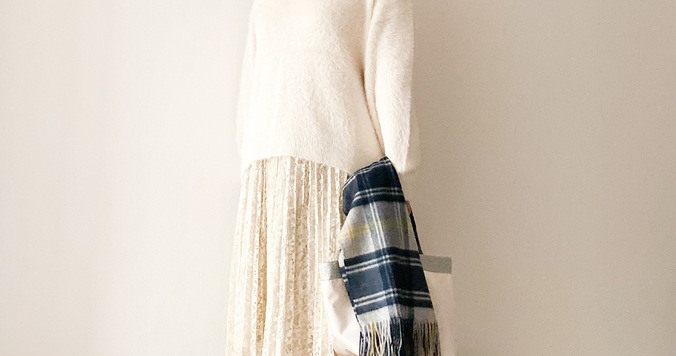 完売必至！　GUの高見えレースプリーツスカートで大人のミルキーコーデ