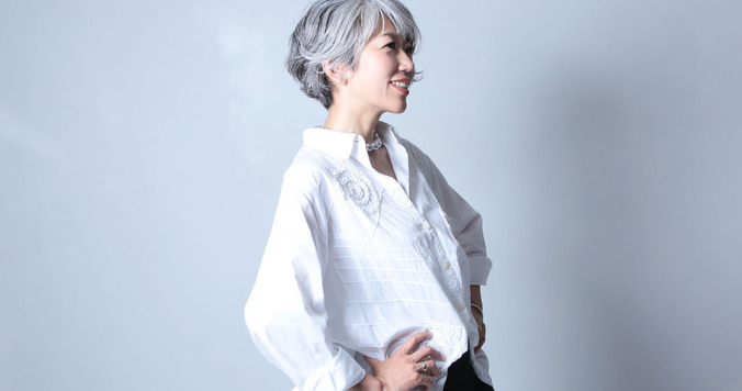 45歳で白髪染めをやめた。そして、自分の心が喜ぶ生き方を見つけた