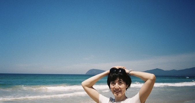 この顔で泣いて笑って、生きてきた。たくさん刻まれた笑い皺も心地いい