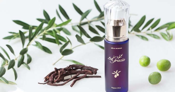 オリーブの力で年齢肌にツヤ、ハリを。「オリーブマノンラグラシアオイル」好評発売中！
