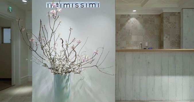 ランジェリーブランドのIntimissimi （インティミッシミ）が、渋谷文化村通り店にアートスペースをオープン