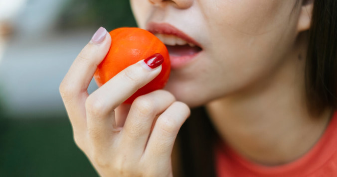 【手相占い】口が災いの元となる予兆を見逃さないで……！