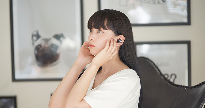 テレワークを、もっと快適に。AVIOTより完全ワイヤレスイヤホンを発売中