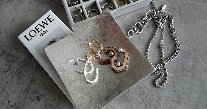 マスクスタイルに映えるアクセサリー。イヤーカフ、始めませんか？