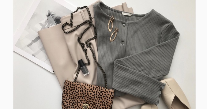 大人の秋アウターにカーディガンが超便利。GUで秀逸トップスを発見！