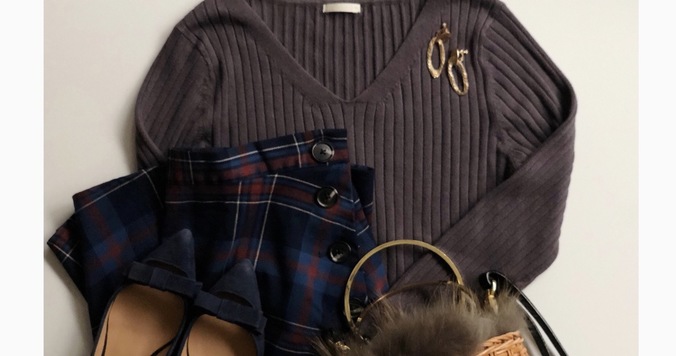 【GU】ワイドリブVネックセーターで作る秋の大人上品コーデ