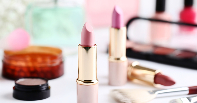 好きなものこそ持ちすぎない。コスメオタクの私が断捨離に成功した理由