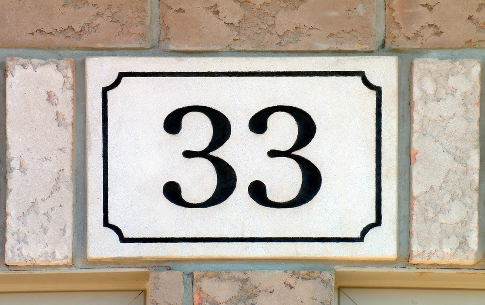 【数秘術】誕生数33の恋愛タイプ診断！ 相性や幸せを掴む秘訣をご紹介