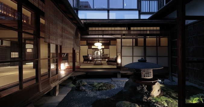 伝統的町家で“暮らすように”過ごす「カンデオホテルズ京都烏丸六角」がオープン