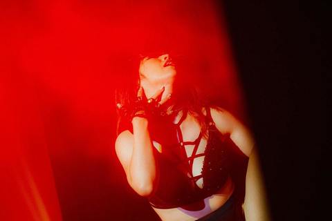 初心者でも楽しめるストリップ！ 女性ファン急増の理由とは？【編集部体験談も】