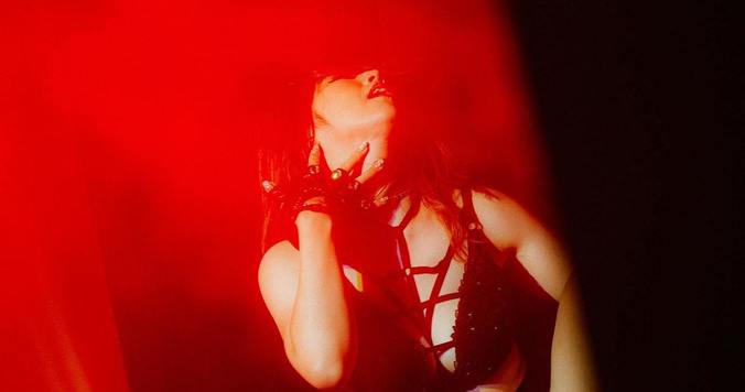 初心者でも楽しめるストリップ！ 女性ファン急増の理由とは？【編集部体験談も】