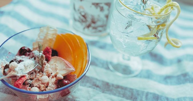 PYTジンでほどける夜。グリークヨーグルトの香りデザート