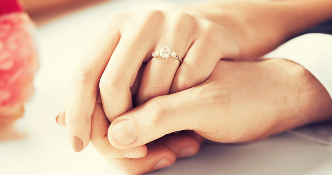 婚約トラブル回避に。2万円で作れる「婚約契約証書」って？ 