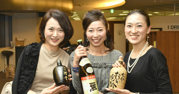 六本木の夜空に煌めく「DRESS焼酎部」女子会イベント開催！ 