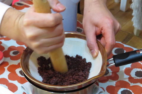 カカオ豆から作る、こだわりのチョコレート！＠チョコレート研究所