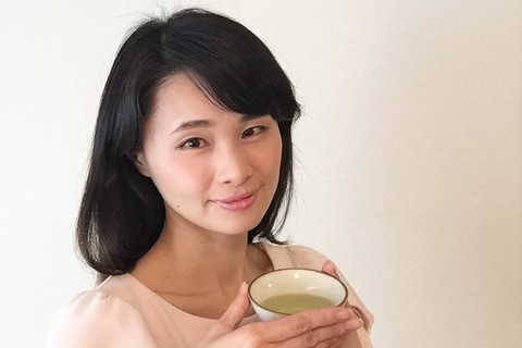 花粉症でメイクがのらないそこのあなた！日本茶でつらい花粉症を撃退できるかも？！満木葉子の日本茶美容#1