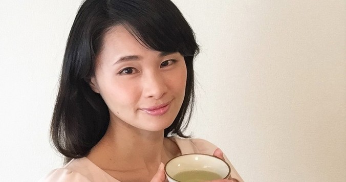花粉症でメイクがのらないそこのあなた！日本茶でつらい花粉症を撃退できるかも？！満木葉子の日本茶美容#1