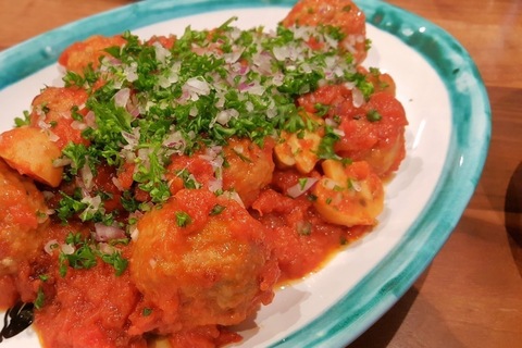 スペイン風肉団子のトマト煮込み【簡単なのにほめられる!ホムパごはん #2】