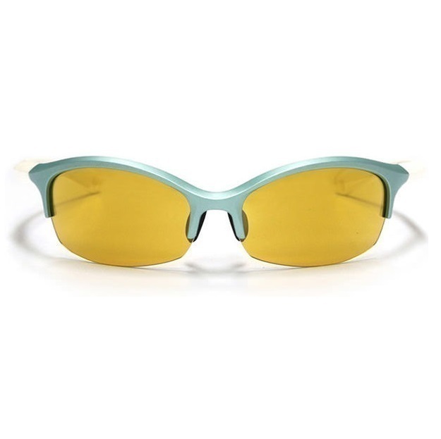 人目が気にならなくなる。ラン中にかけたいサングラス3選