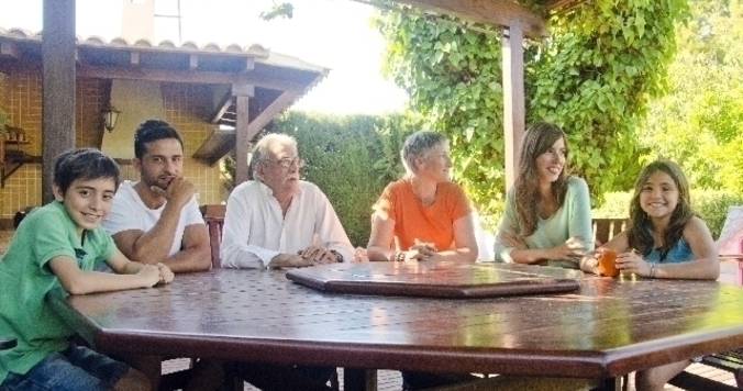 「お金がなくてもいいから、結婚しよう」早婚化する若者たち