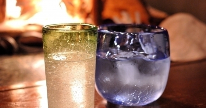 南国好きをアピール…さらっとウンチク語るための泡盛の銘柄 3選