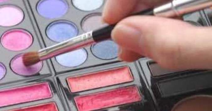 【終了しました】驚くほど美しく変身！大人のメイクレッスンのお知らせ