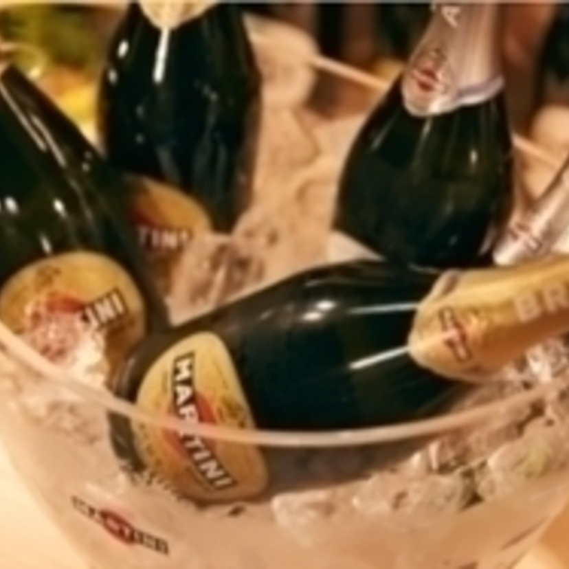 #MartiniHolidayで「私らしいホリデーの過ごし方」を投稿すると 抽選で1組2名様がイタリア旅行ご招待 !