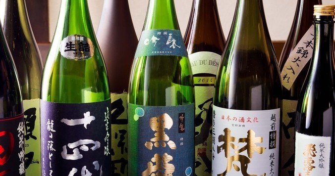 おすすめの日本酒40種類が土曜限定1,990円で飲み放題に！