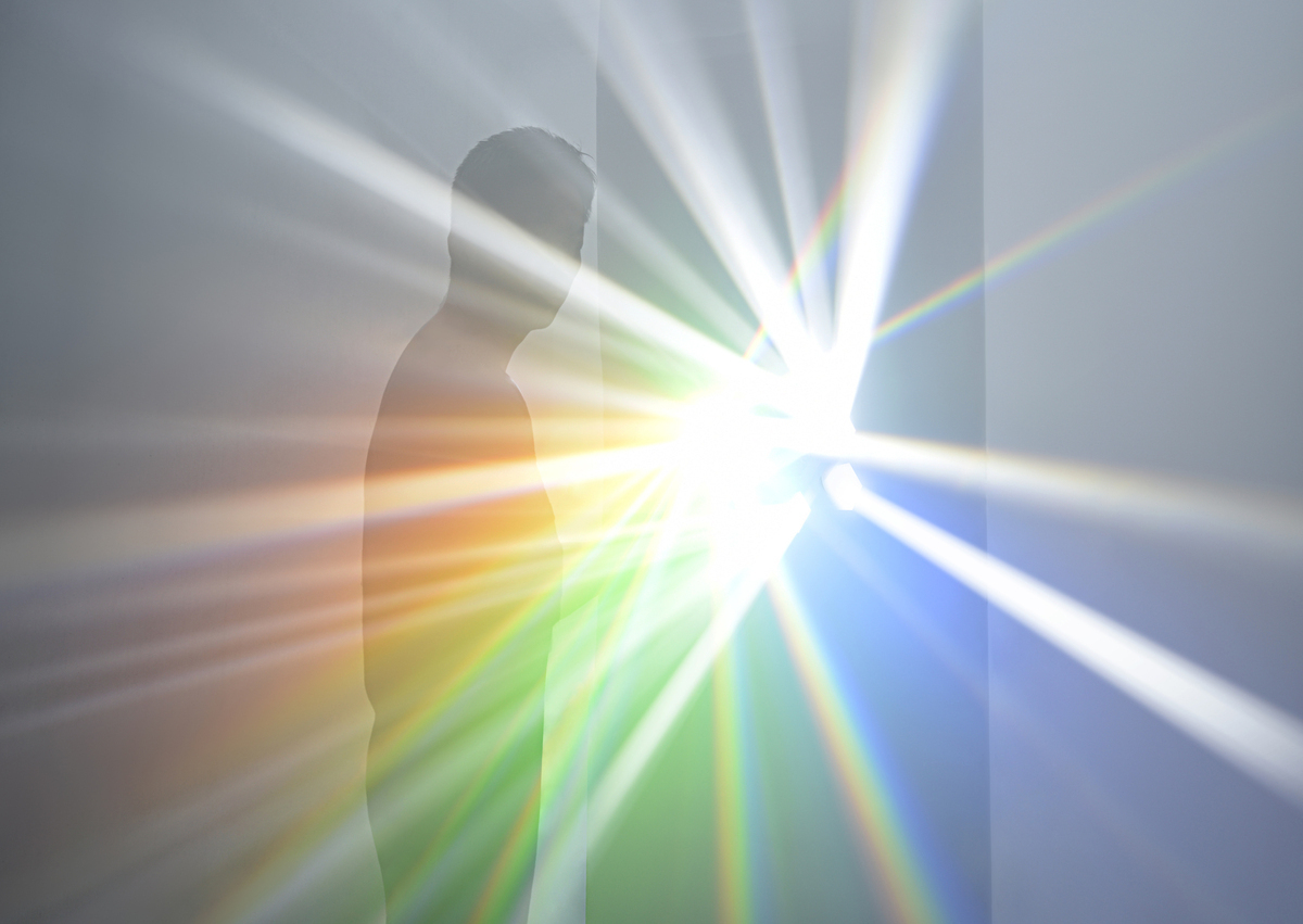 「吉岡徳仁 スペクトル − プリズムから放たれる虹の光線」1月13日から資生堂ギャリーにて開催