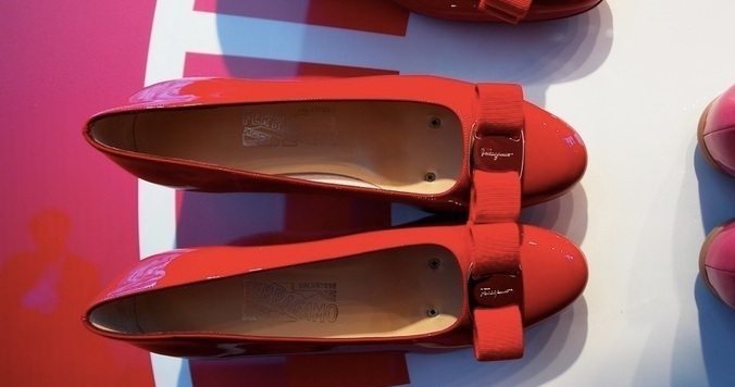 いい靴は女性の人生を変える。女を上げる３つのブランド靴