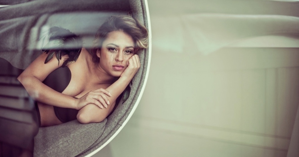 週末は「泣く女」になろう。