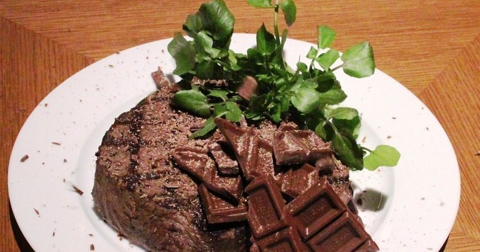 ステーキ×チョコレートの衝撃。プレミアムな齋藤牛ランプを味わおう