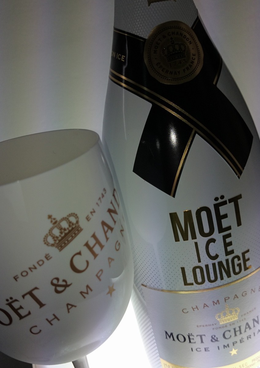 “MOËT ICE LOUNGE”～さっぽろ雪まつりとアイス アンペリアルのマリアージュ～