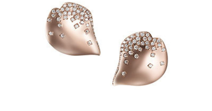 ミキモトは花びらをジュエリーで表現した「LES　PÉTALES　DE　GINZA」を3月1日発売。