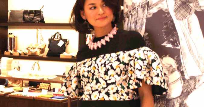 薄着になるならモードでデザインを楽しみたい