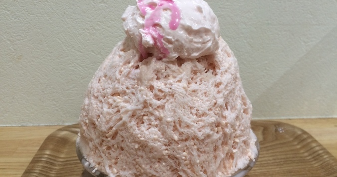 春らしい桜の味と香りを楽しめるかき氷を巣鴨で