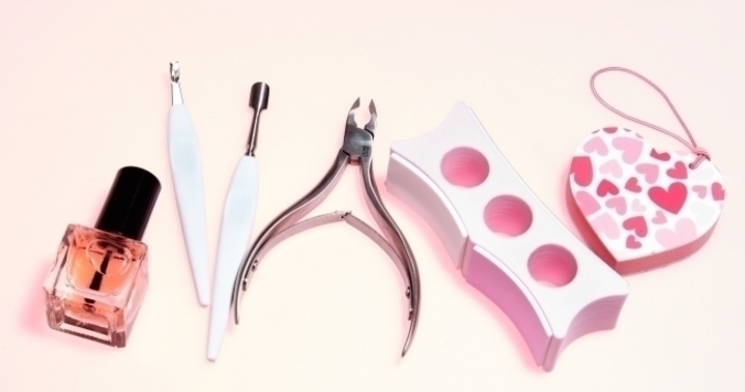 簡単ネイルケアツールで素爪を美しく