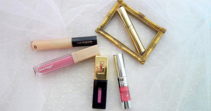 大人のリップグロス選びは「ヘルシーなツヤ感」を重視して