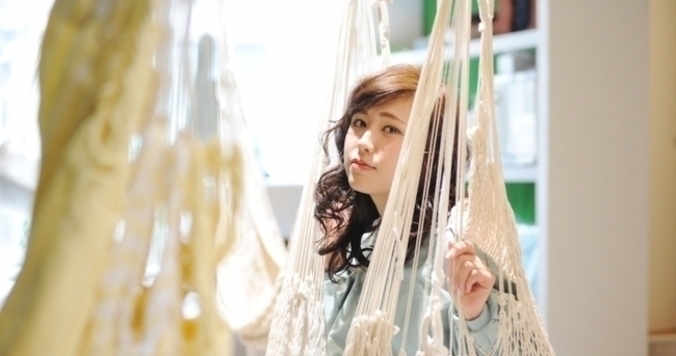 「ハンモック美容室」が誕生。施術はすべてハンモック上で