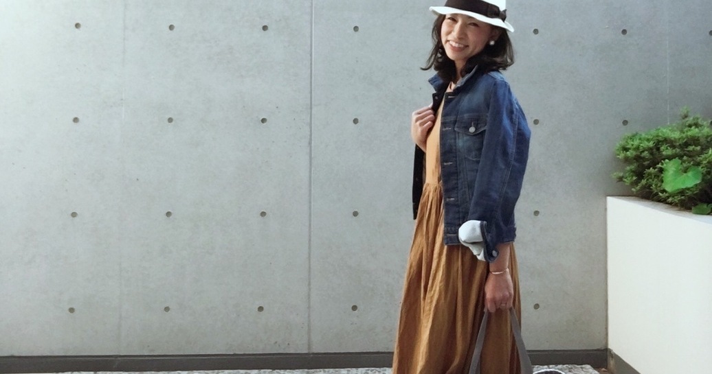 トレンドの「綿ワンピース」で大人のリラックス感ときちんと感を両立