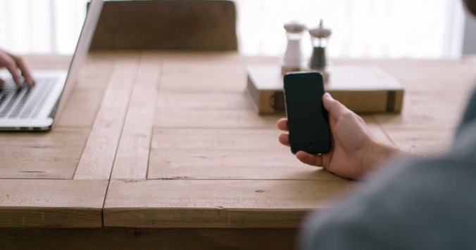 O40とU40。LINEと電話のやりとり、そのボーダーライン