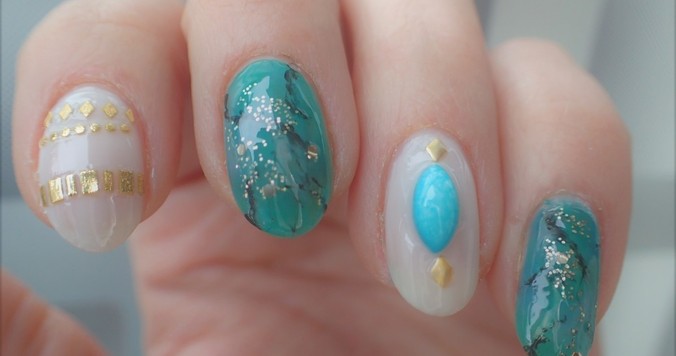 ターコイズネイルの簡単なやり方【マニキュアでセルフネイル】