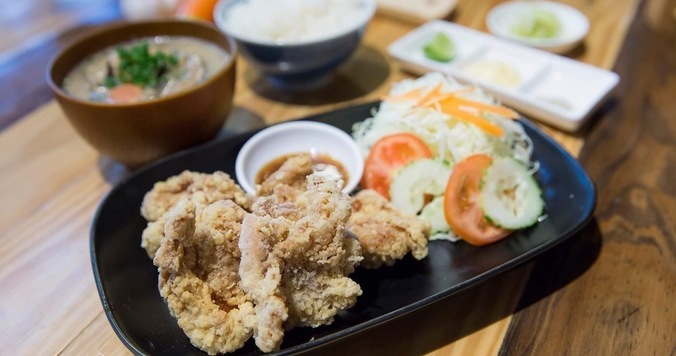 「酒」「旅」好きは福岡へ！　泊まれる立ち飲み屋「STAND BY ME」がオープン