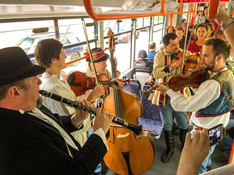 電車やバスで生演奏！　音楽を心から楽しむチェコ文化が素敵