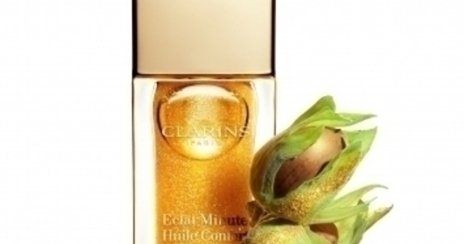 クラランス GINZA SIX店限定。コンフォート リップオイルに華やかな新色登場